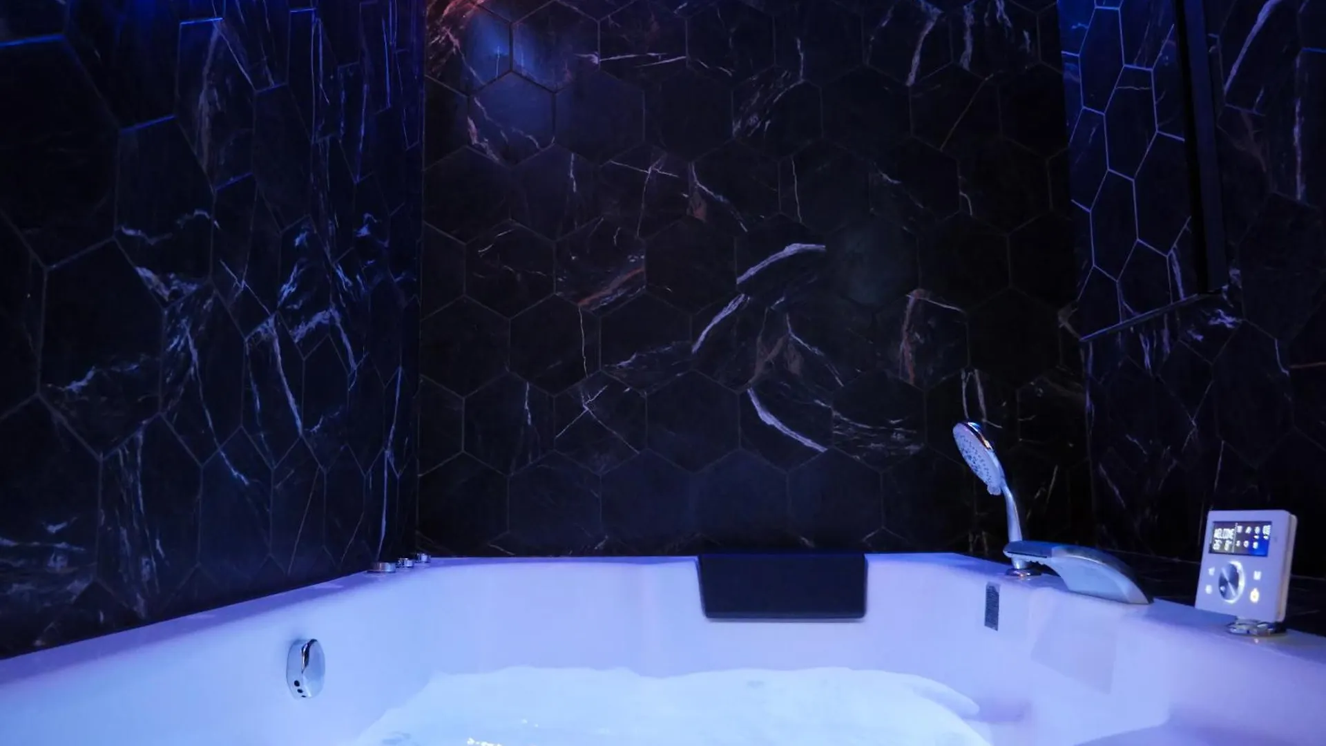 Apartment Love Room - Luxe Et Romance Bourg-en-Bresse