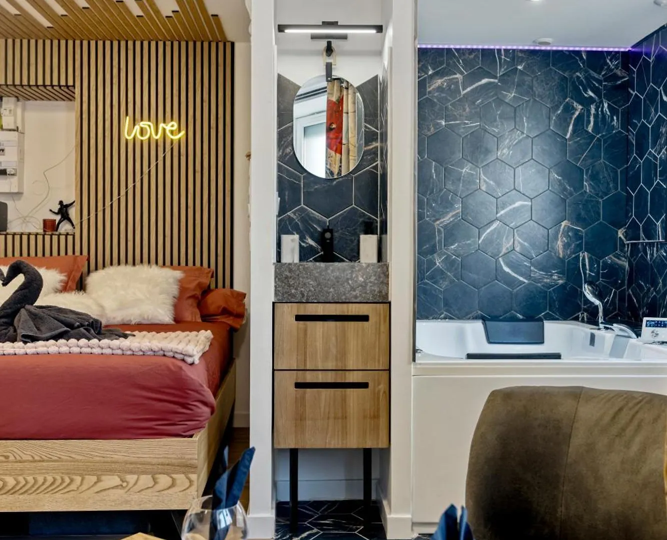 Love Room - Luxe Et Romance Bourg-en-Bresse Apartment