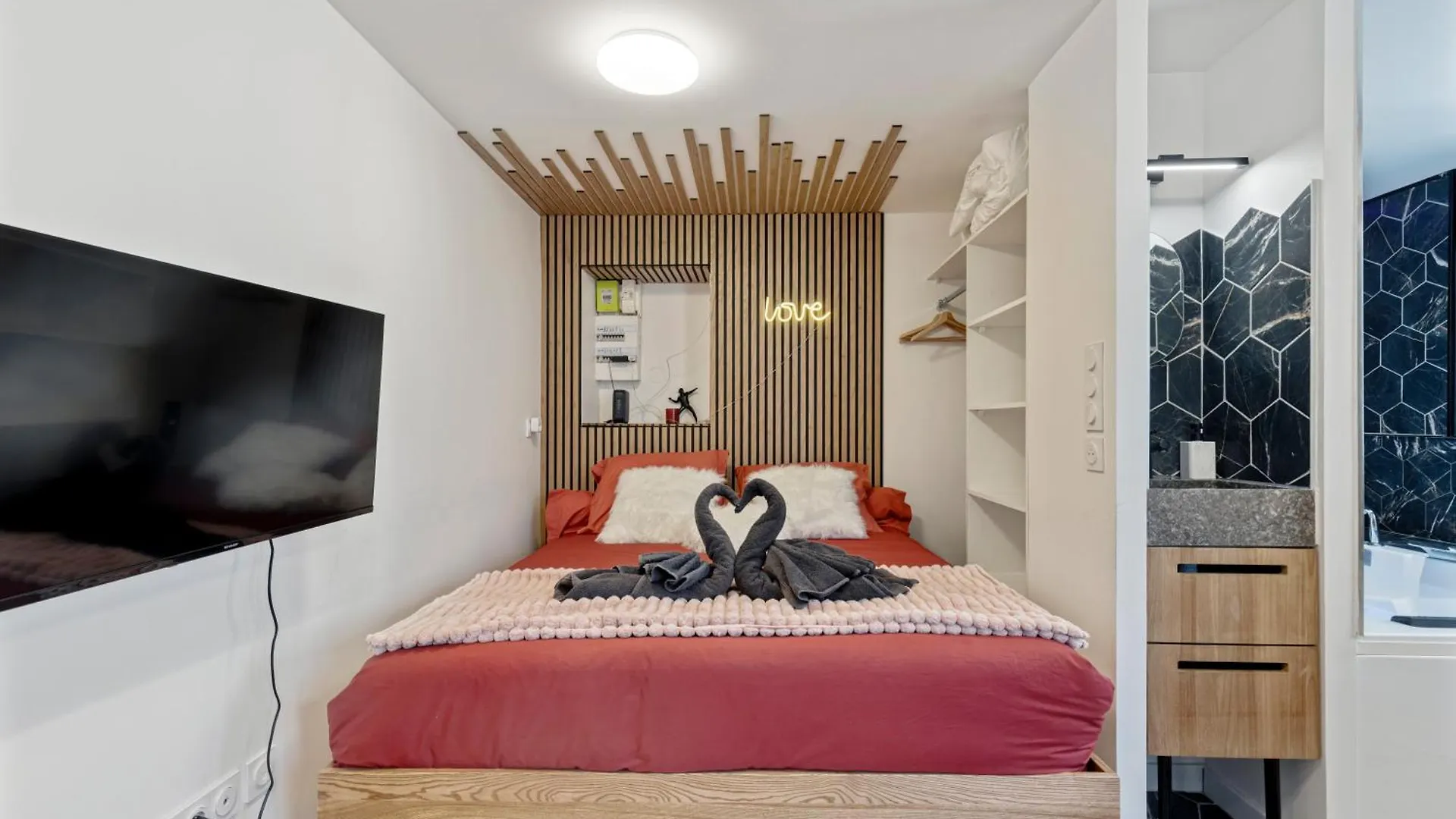 Apartment Love Room - Luxe Et Romance Bourg-en-Bresse